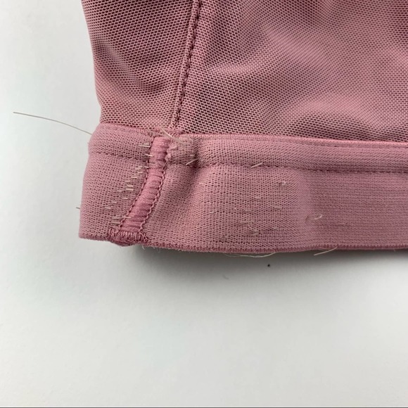 Victoria’s Secret Sports Bra 32D - Picture 3 of 9